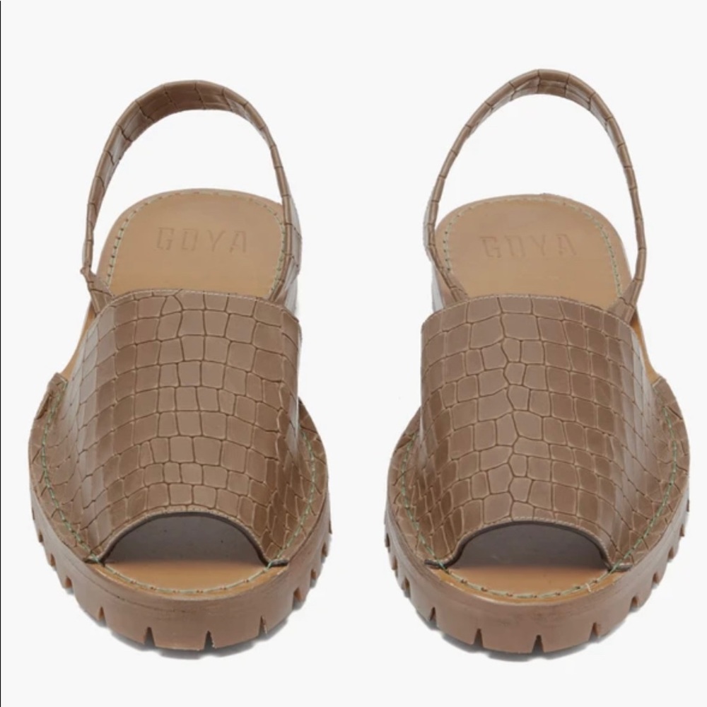 Goya Crocodilia Flat Sling Back Sandals